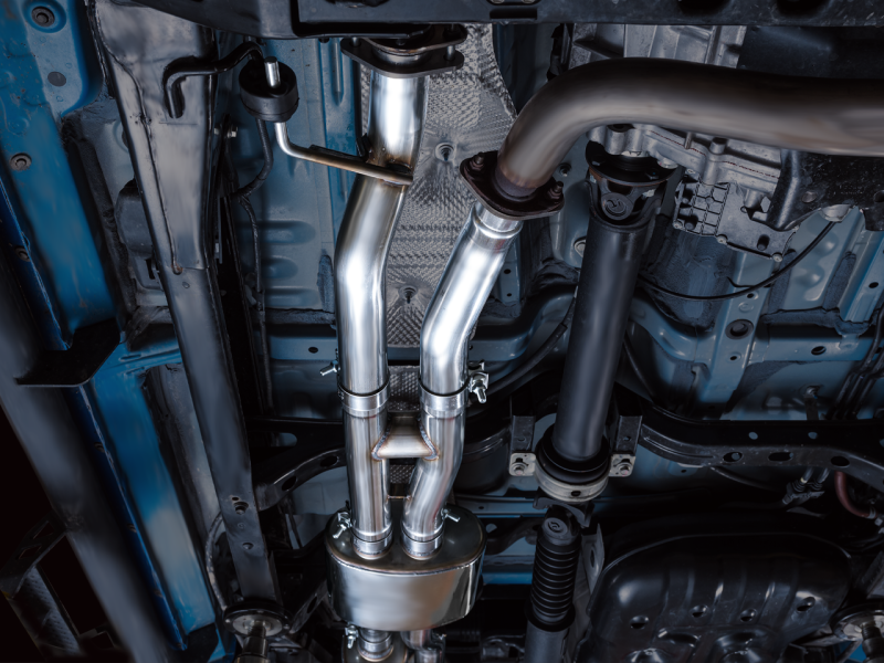 AWE Tuning 16-22 Toyota Tacoma 0FG Cat-Back Exhaust w/ BashGuard - Dual Diamond Black Tips
