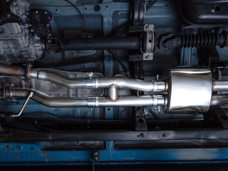 AWE Tuning 16-22 Toyota Tacoma 0FG Cat-Back Exhaust w/ BashGuard - Dual Diamond Black Tips